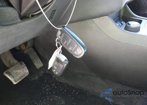 2015 Jeep Cherokee Limited z USA, uszkodzony, nr VIN 1C4PJMDB8FW600009